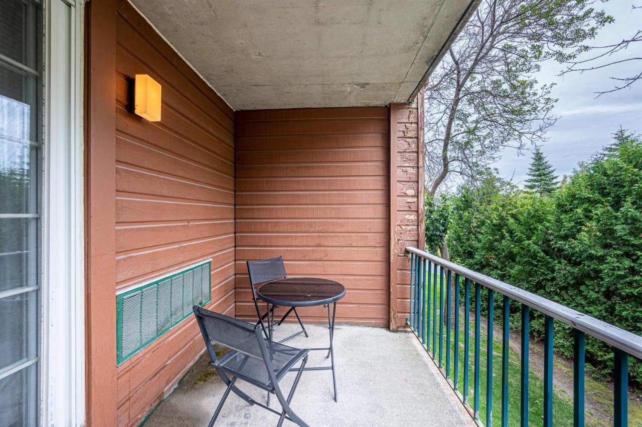 Le Domaine Chambre D'Hotel A Saint-Sauveur Exterior photo